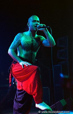 apre200403_06