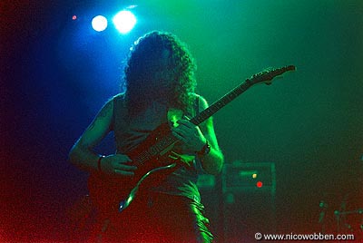 apre200403_08