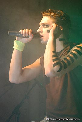 aupr021005_06