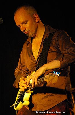 aval150706_42