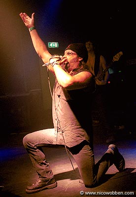 blz290604_02