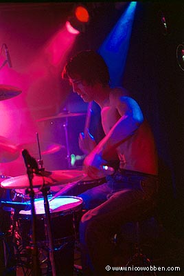 chsh041003_06