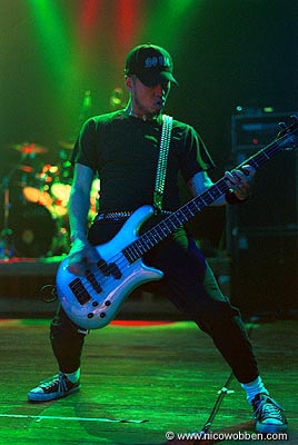 dean200403_09