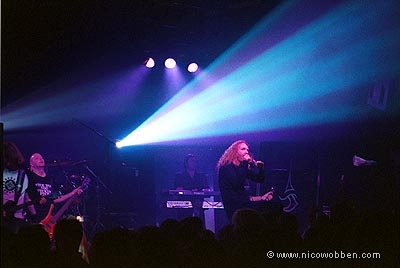 dktq151102_09