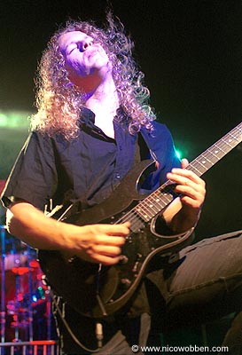dtcn021004_09