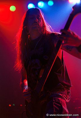 male200403_08