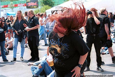 misc_byh02_headbang