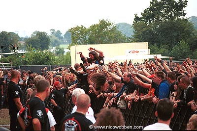 misc_woa01_crowd10