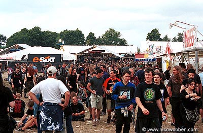 misc_woa01_crowd7