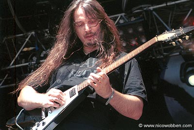 prmf250604_04