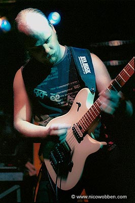 rbrc280305_09