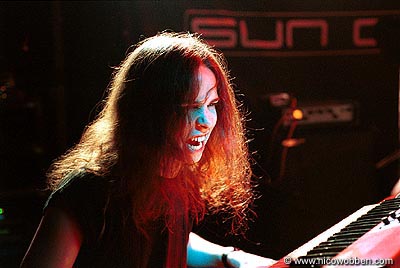 suca030403_09