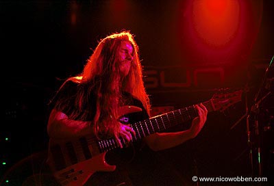 suca030403_19