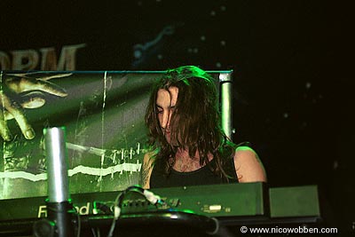 trst110102_09