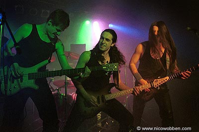 trst120102_04