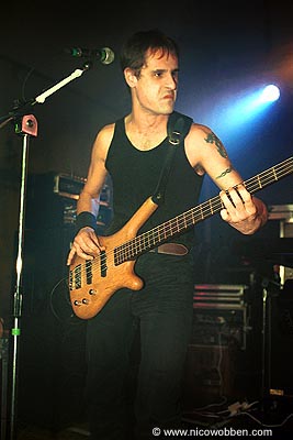 trst120102_09